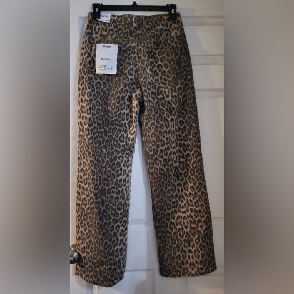 ISO these viral leopard print jeans! Disclosure is the brand!!! Size 1 or 3